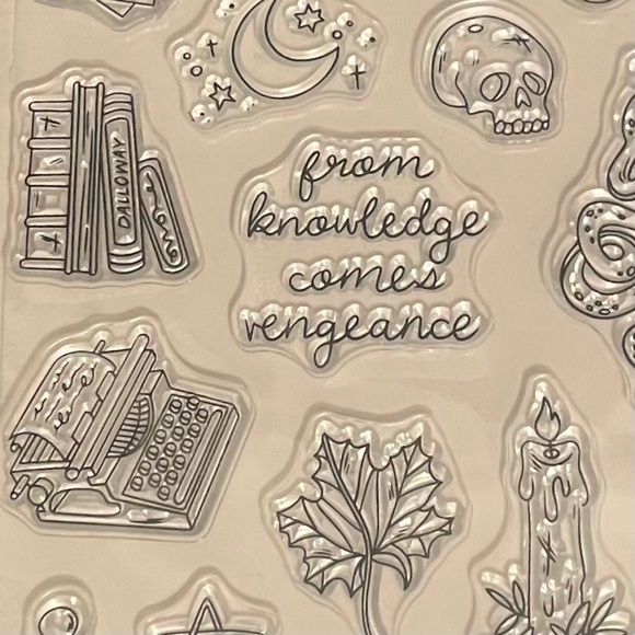Illumicrate Exclusive Knowledge is Power Dark Academia Stamp Set - Picture 8 of 12